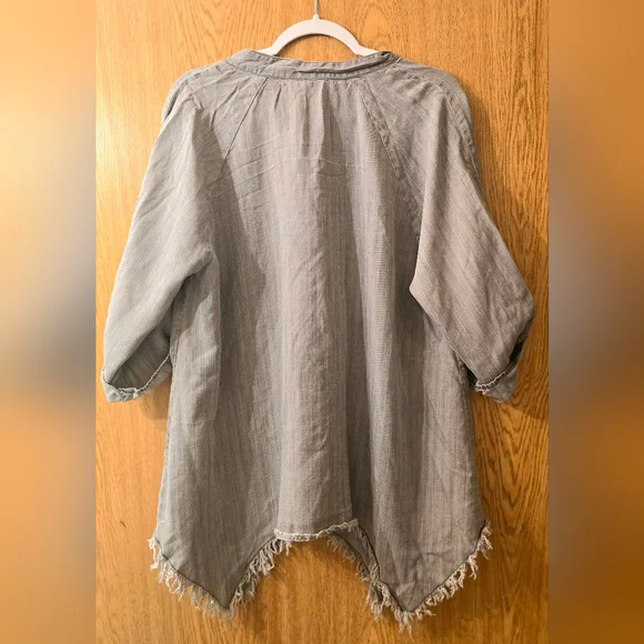 Women's Hester & Orchard Gray Fringe Button Down Shirt Size XL - Picture 4 of 9